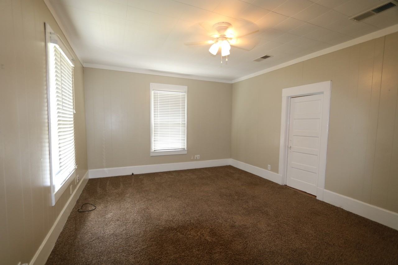 333 Liberty Ave - Photo 2 of 8