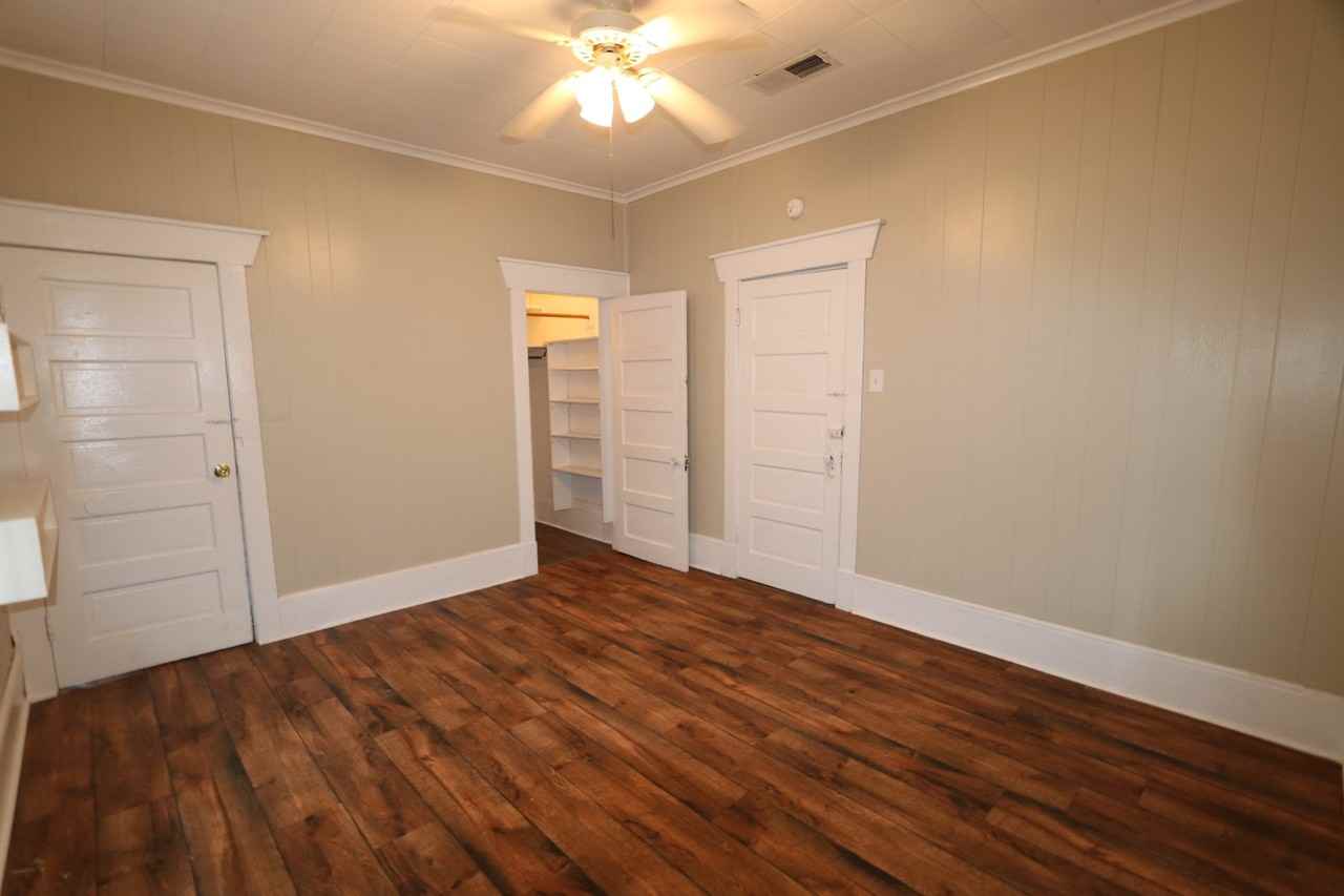 333 Liberty Ave - Photo 5 of 8