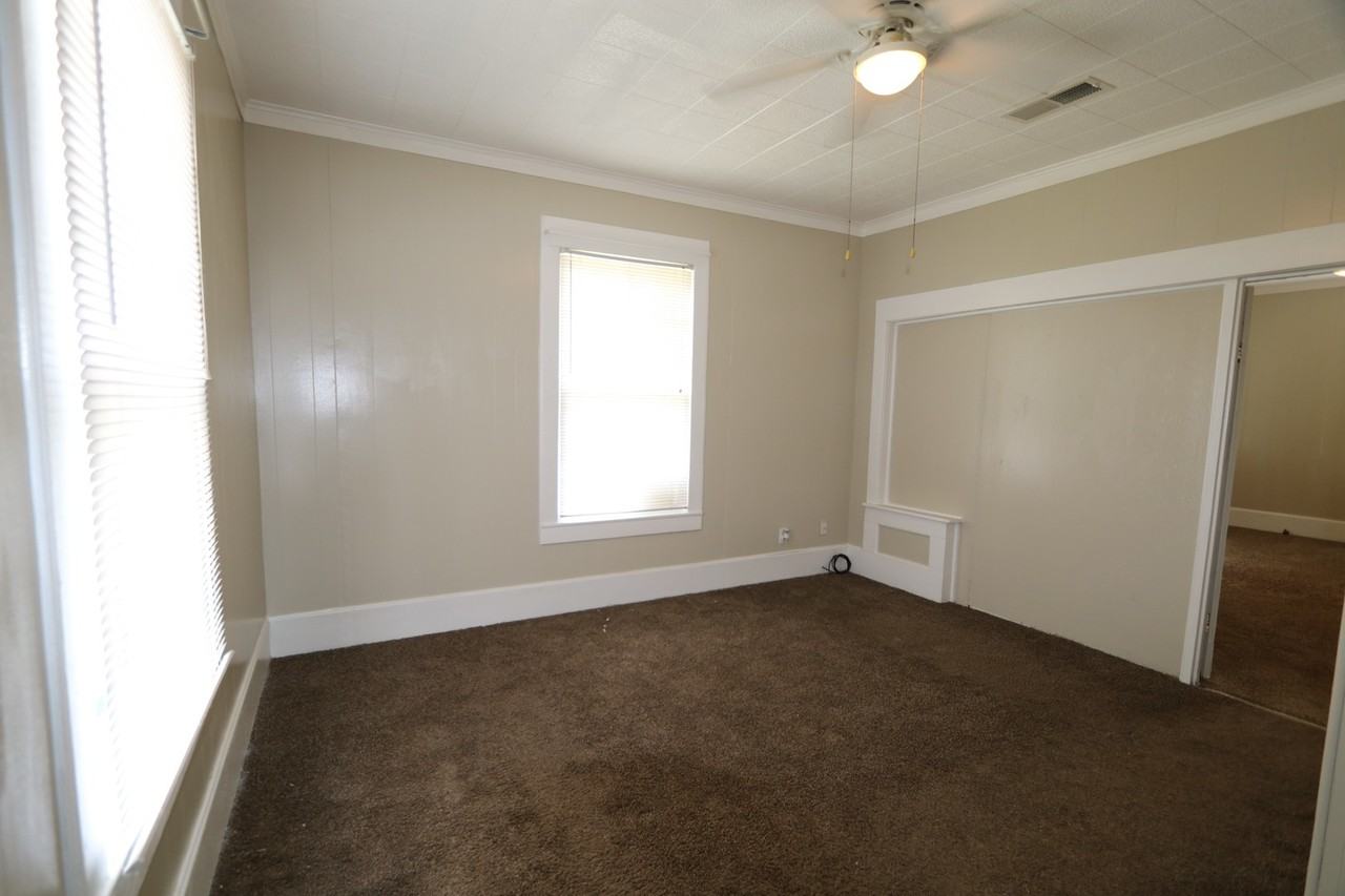 333 Liberty Ave - Photo 6 of 8