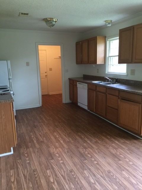 4564 Garwood Dr - Photo 2 of 24