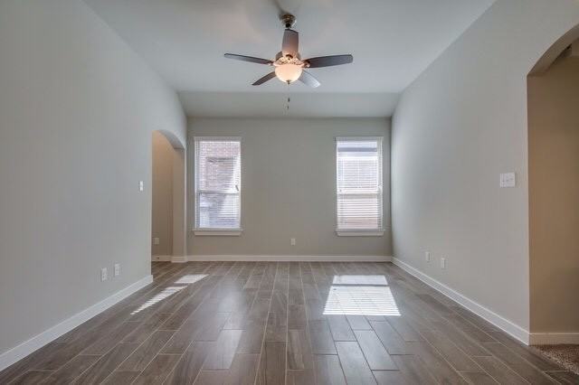 912 Skyview Dr - Photo 3 of 12