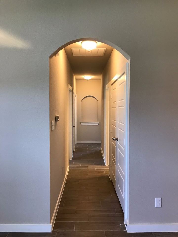 906 Skyview Dr - Photo 6 of 13