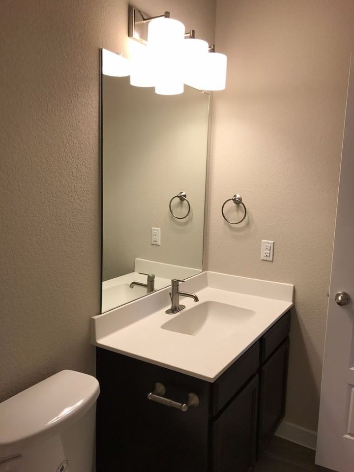 906 Skyview Dr - Photo 7 of 13