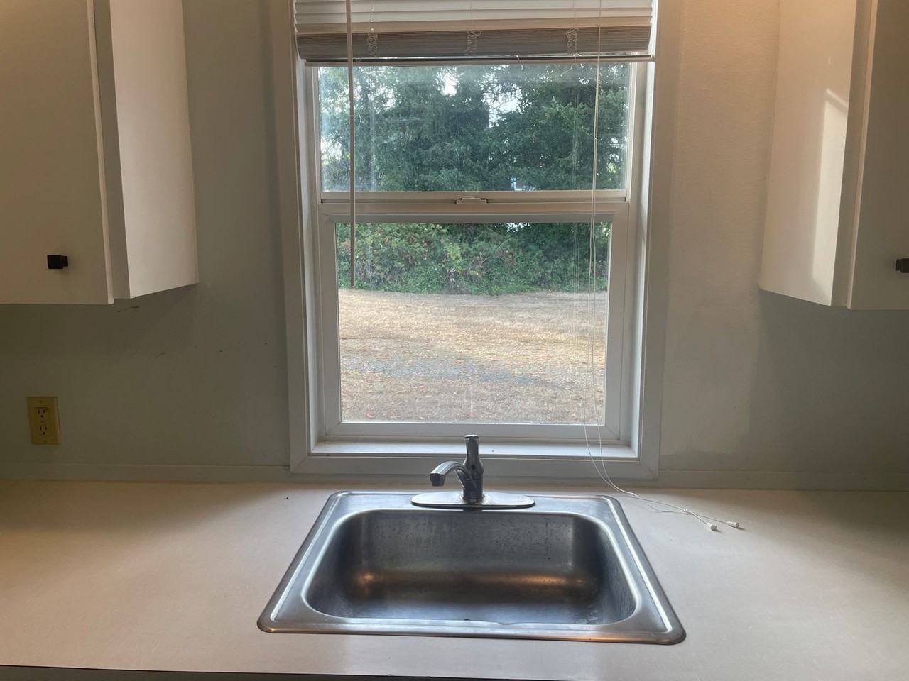 673 3rd St #A - Photo 5 of 17