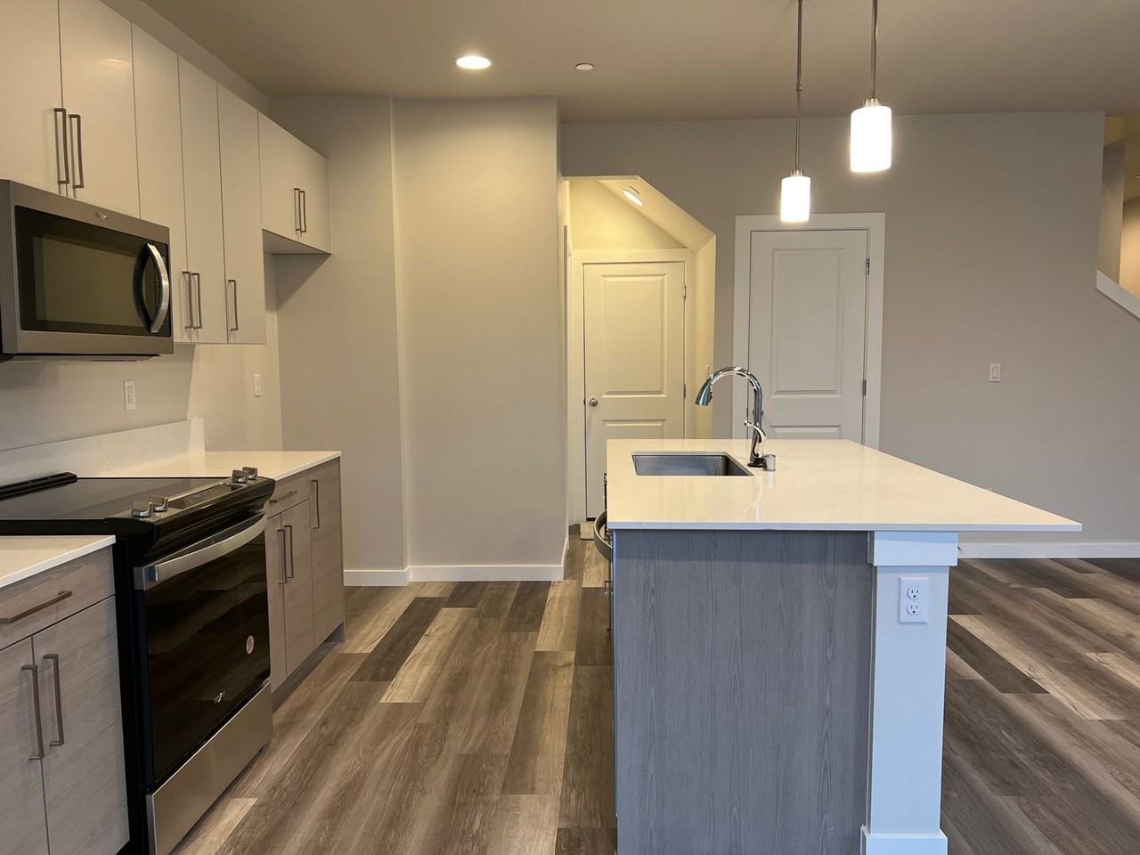 312 164th St Sw #E1 - Photo 4 of 14