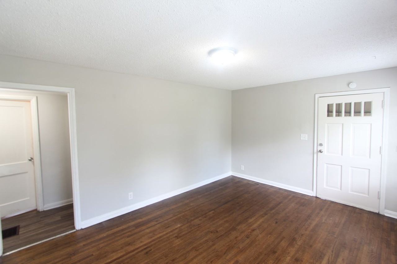 224 69th Pl N - Photo 3 of 14