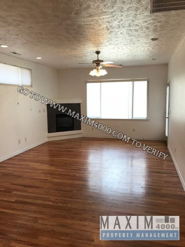 565 1/2 Garden Grove Ct - Photo 2 of 11