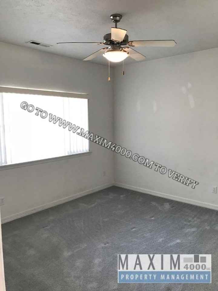 565 1/2 Garden Grove Ct - Photo 5 of 11