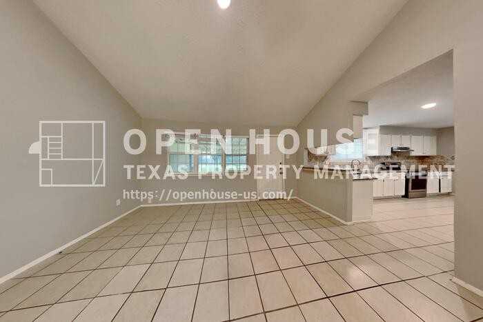 19403 Westhaven Dr - Photo 5 of 20