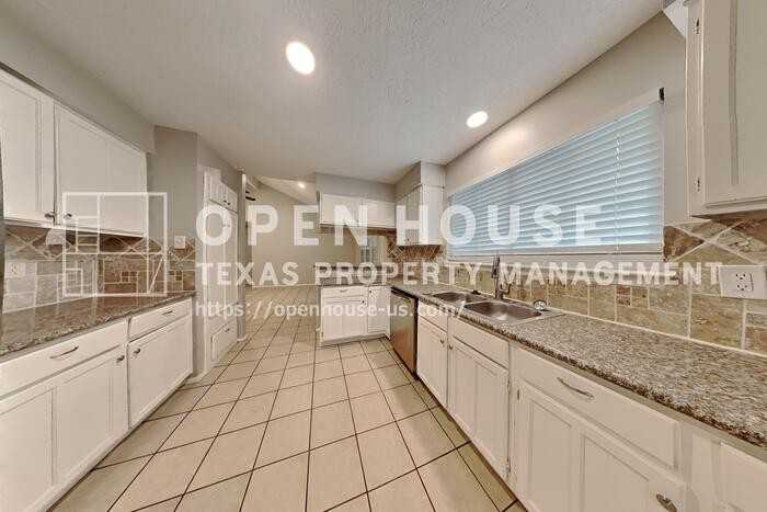 19403 Westhaven Dr - Photo 7 of 20