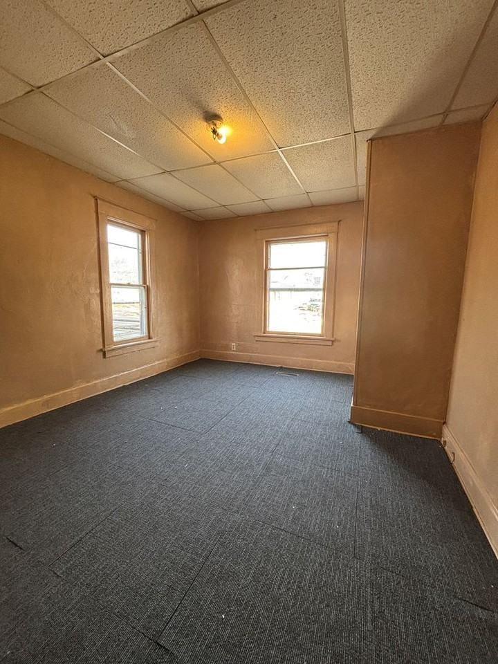 419 Ankeny St - Photo 5 of 6