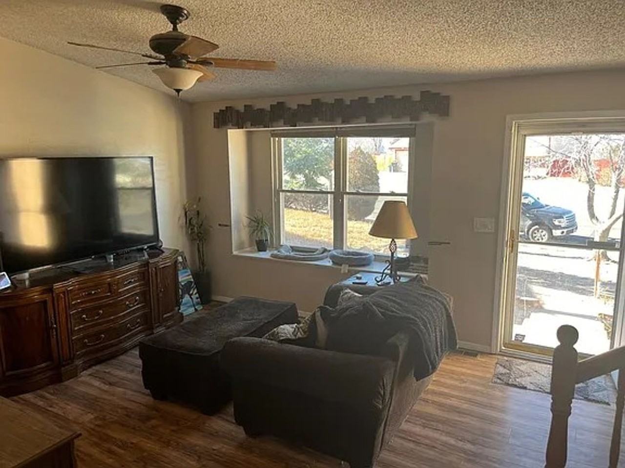 4506 Lancaster Dr - Photo 4 of 25