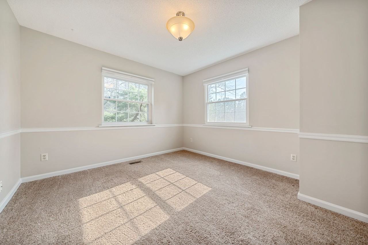 18 Treeline Dr - Photo 4 of 16