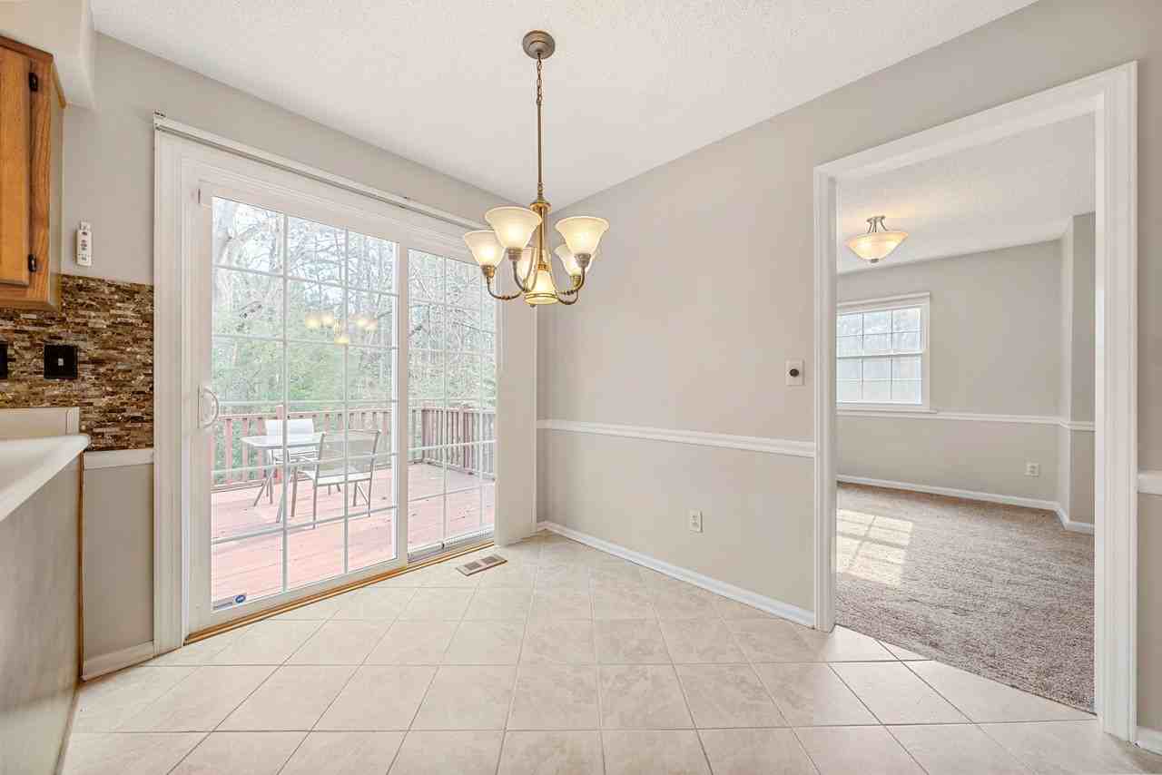 18 Treeline Dr - Photo 5 of 16