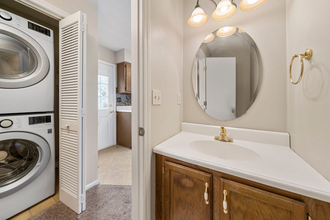 18 Treeline Dr - Photo 7 of 16