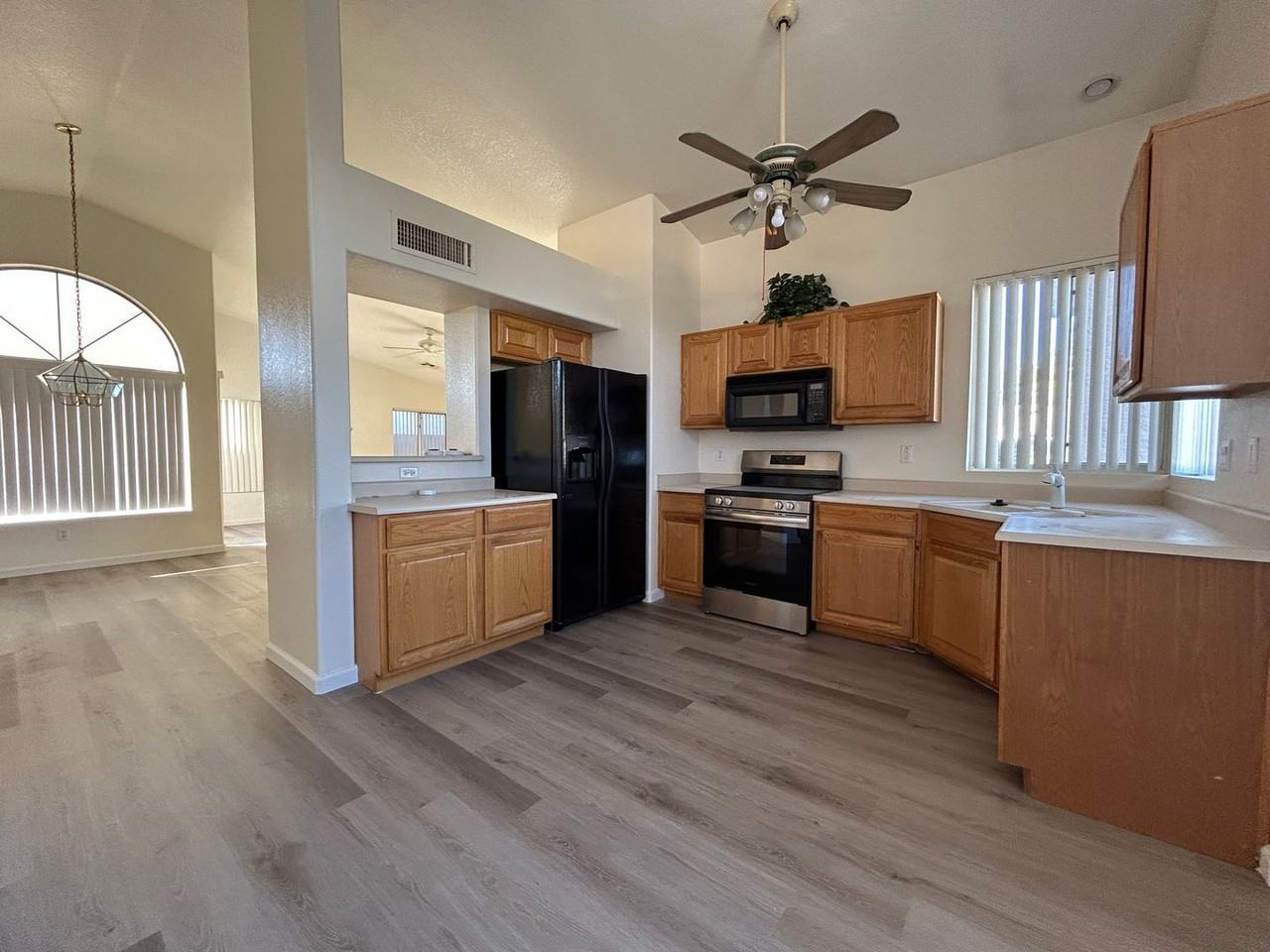 4773 W Dublin Ct - Photo 7 of 17