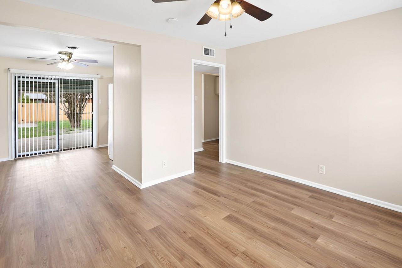 115 Harcourt Ave - Photo 5 of 25