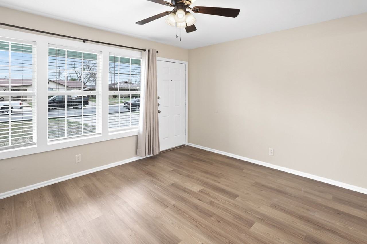 115 Harcourt Ave - Photo 7 of 25