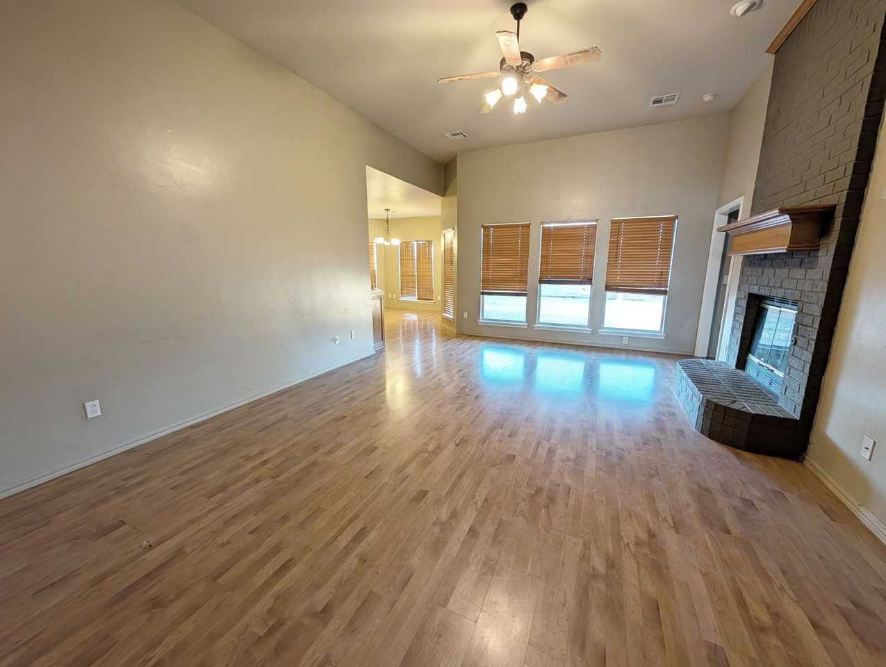 4801 Deer Ridge Blvd - Photo 2 of 17