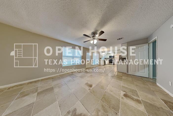 17322 Harmony Hill Dr - Photo 4 of 23