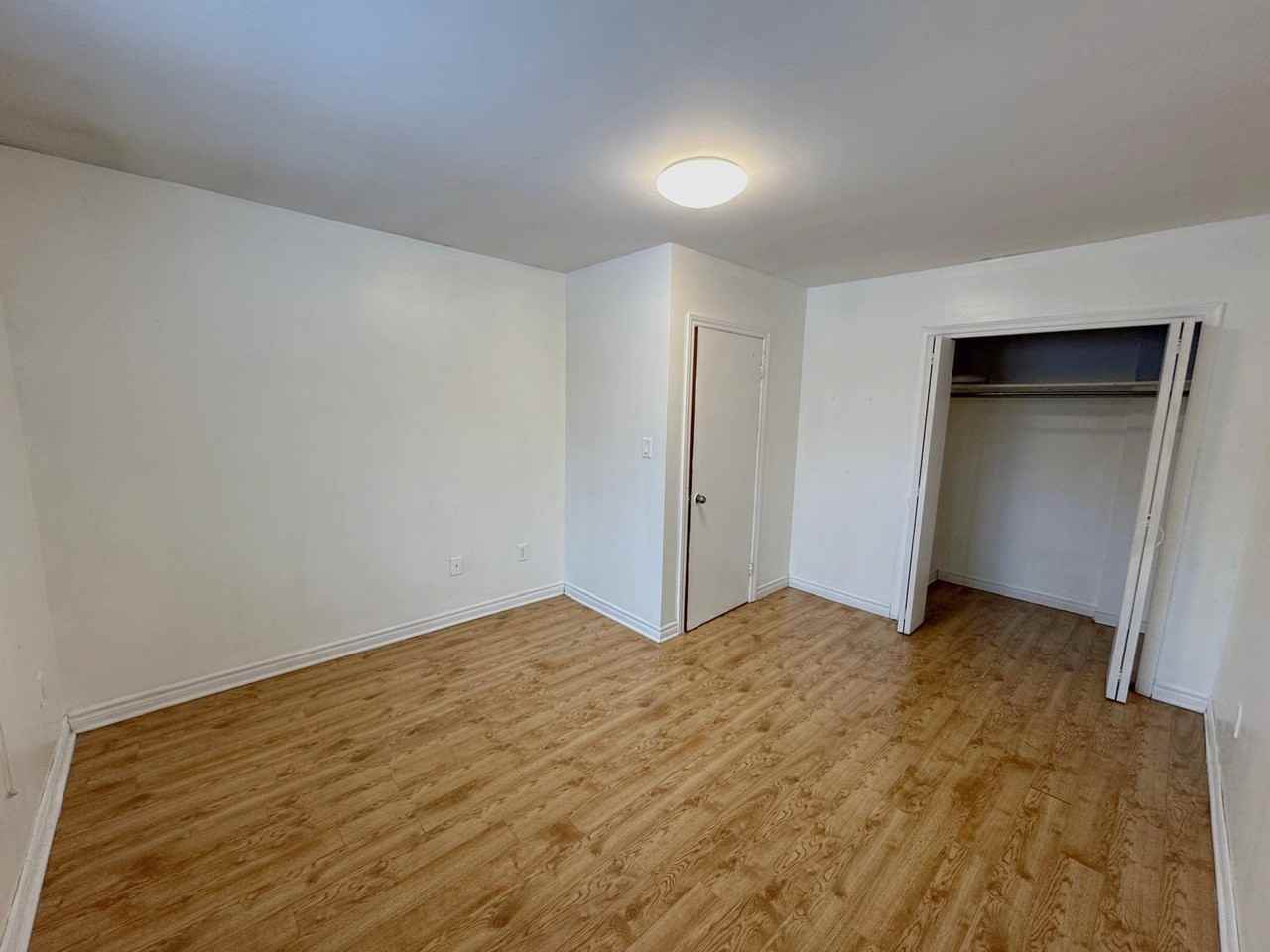 21 Aloma Crescent - Photo 7 of 12