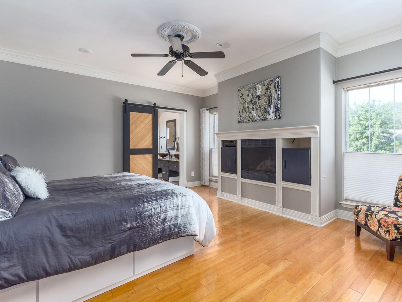 1900 Red Rock Dr - Photo 7 of 44