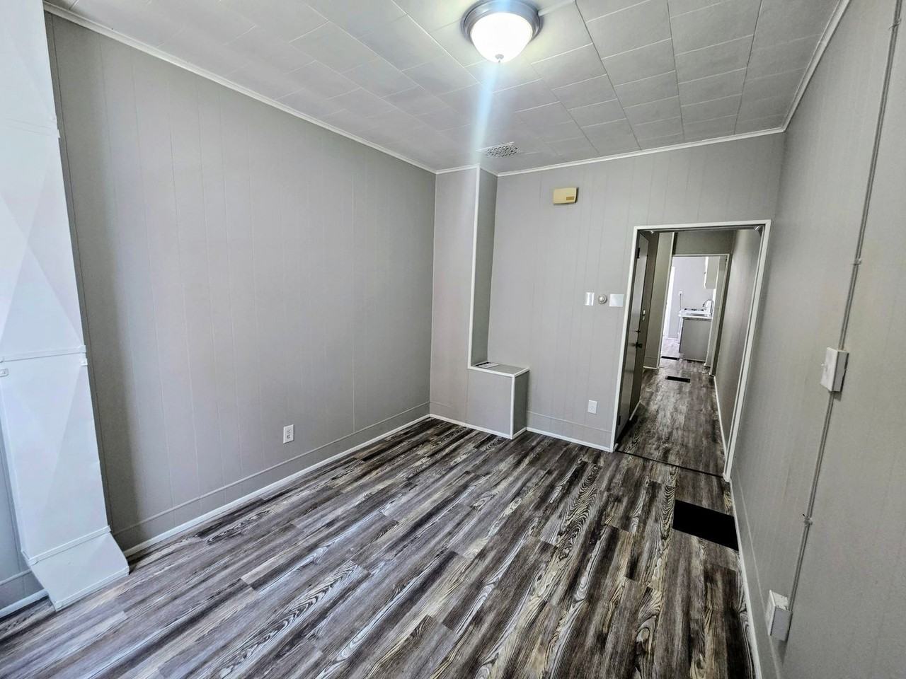 N Lumber St - Photo 2 of 11