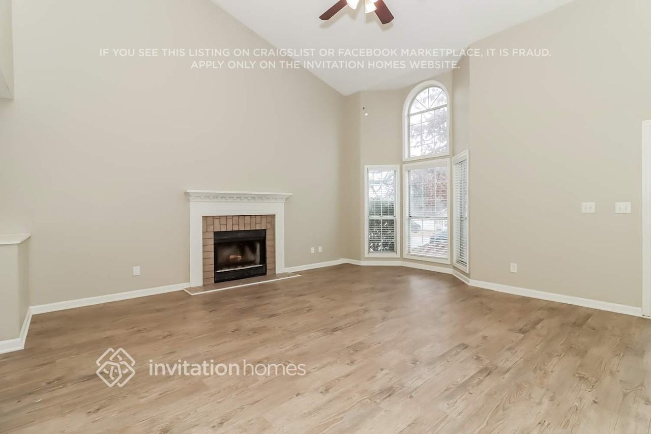 2342 Cheyenne Ln - Photo 4 of 18