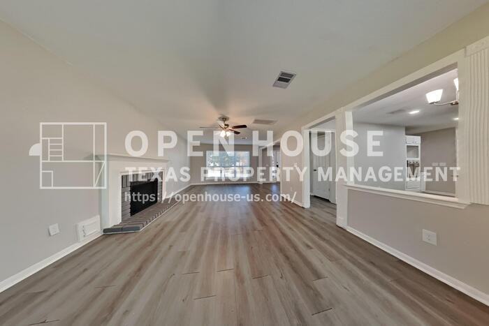 514 Rams Bottom Ct - Photo 2 of 19