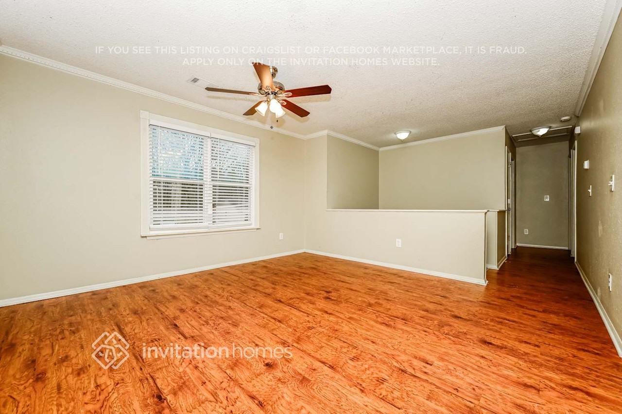 1616 Picadilly Ct Ne - Photo 4 of 18