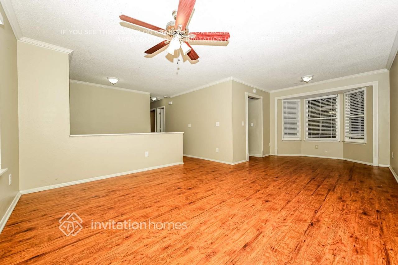 1616 Picadilly Ct Ne - Photo 5 of 18