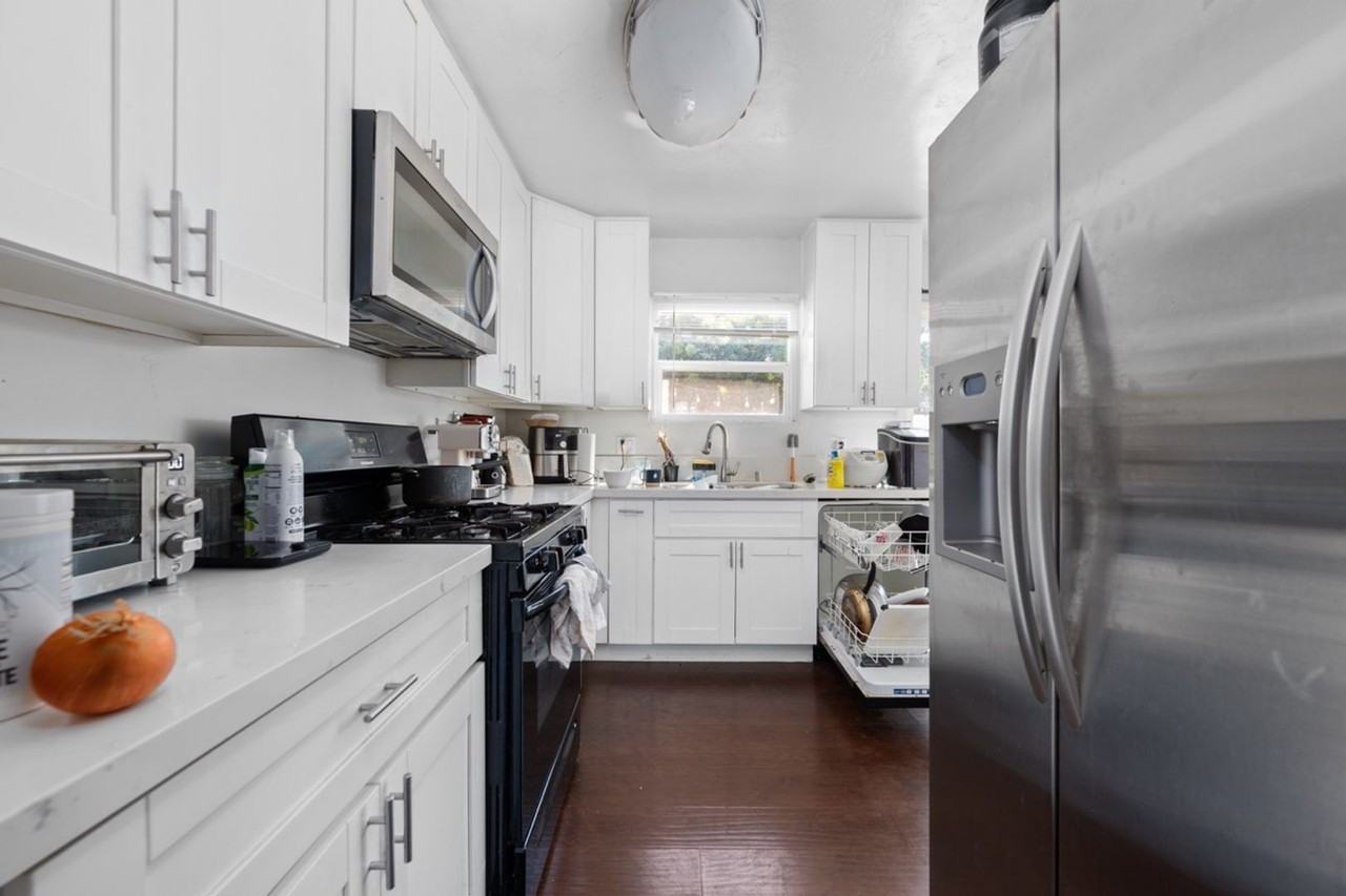 6451 Richard St - Photo 2 of 24