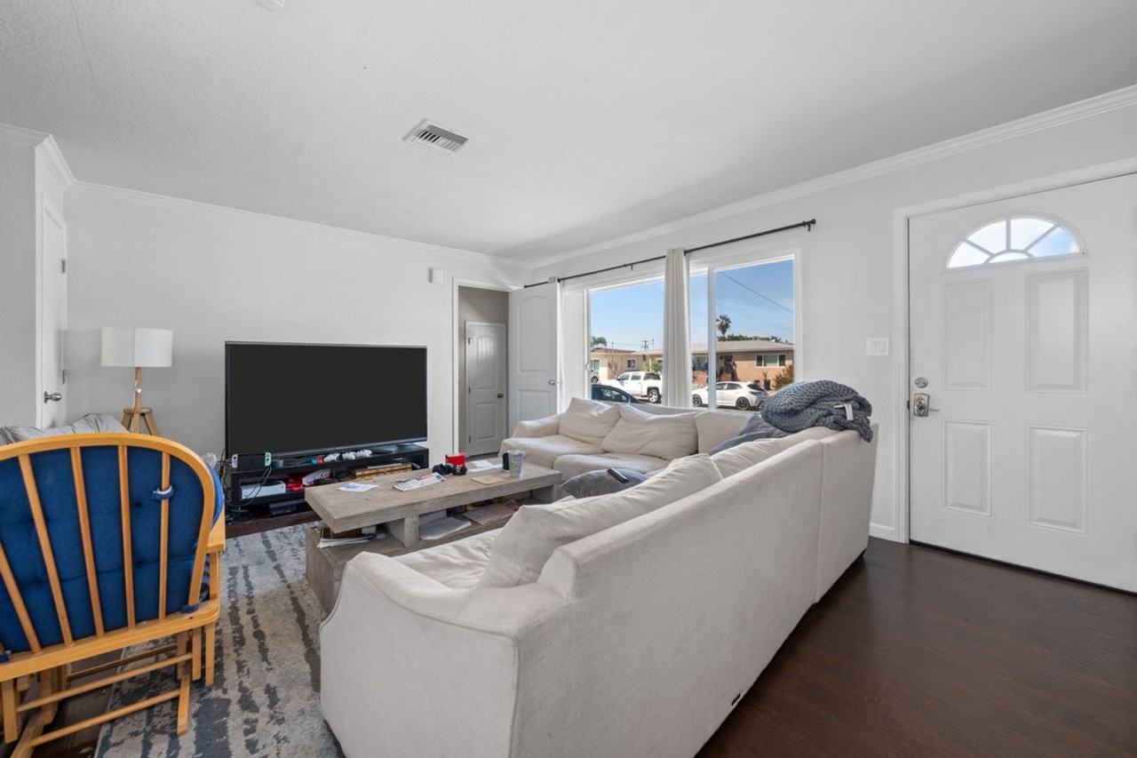 6451 Richard St - Photo 6 of 24