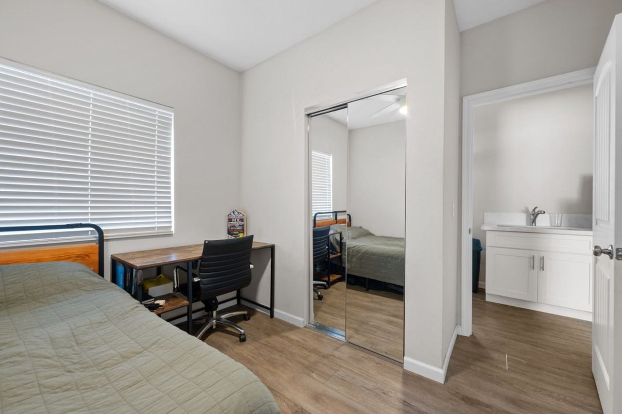 6451 Richard St - Photo 7 of 24