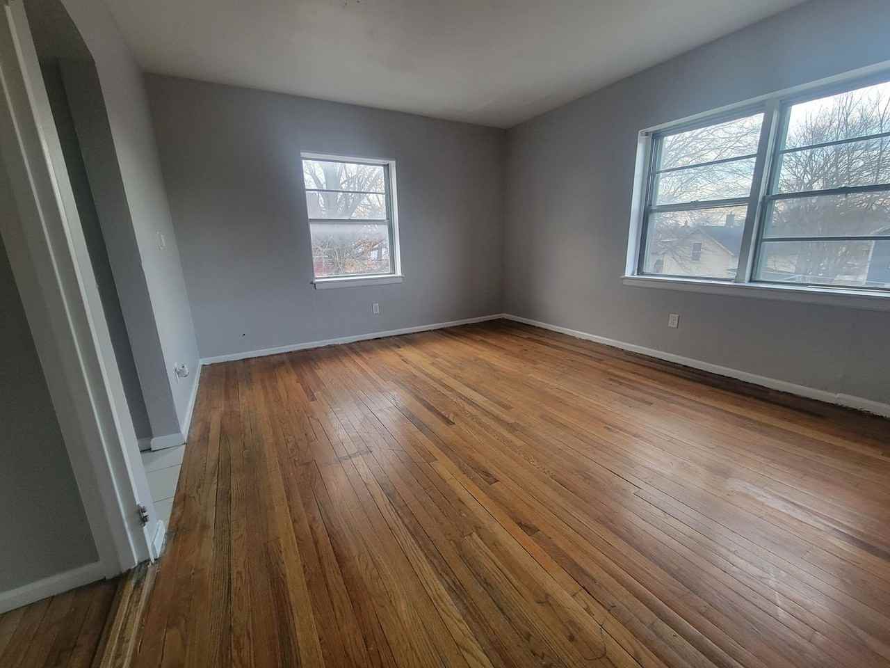 709 W 14th St - Photo 4 of 12