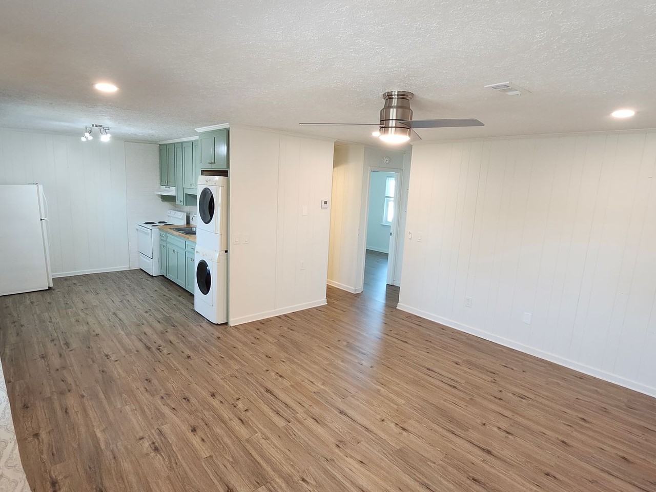 223 Venado Pl - Photo 2 of 11