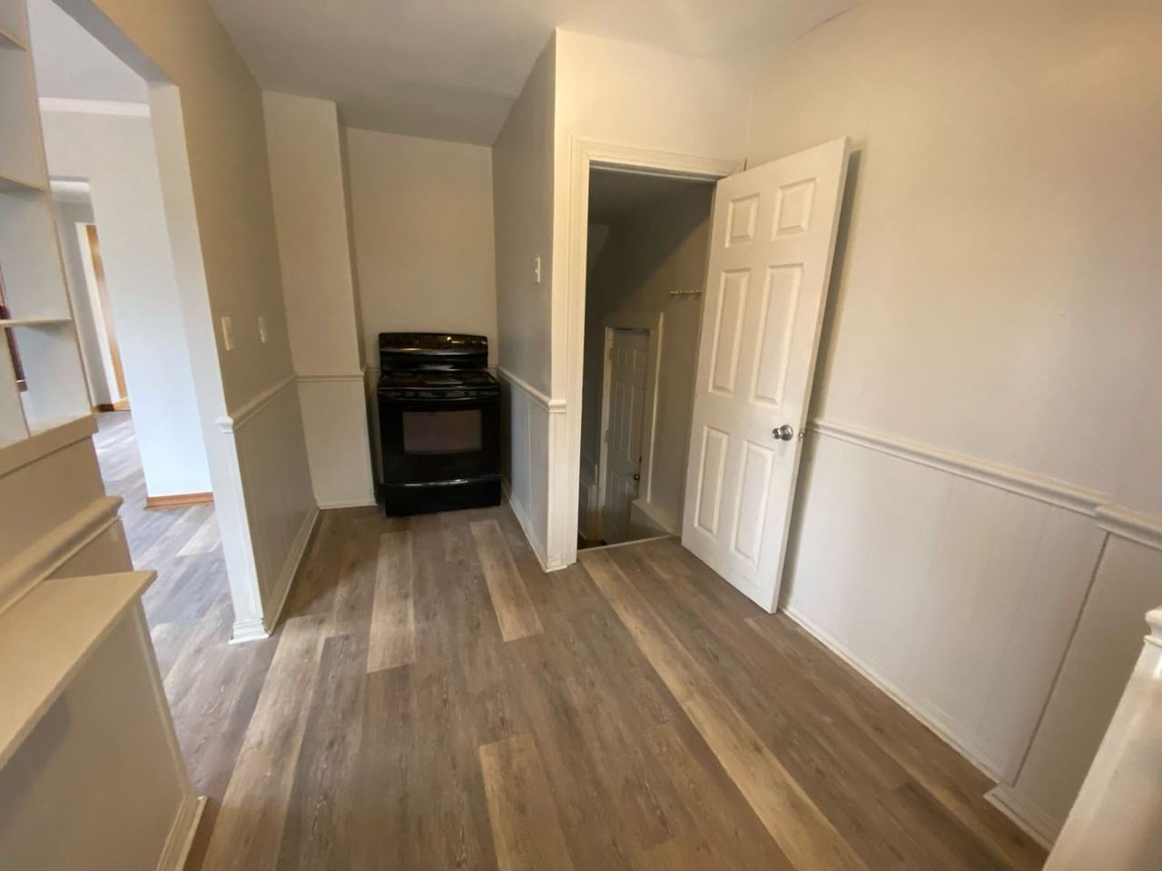 348 Jewell Dr - Photo 5 of 9