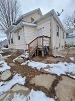 featured image of 1527 W 6th St