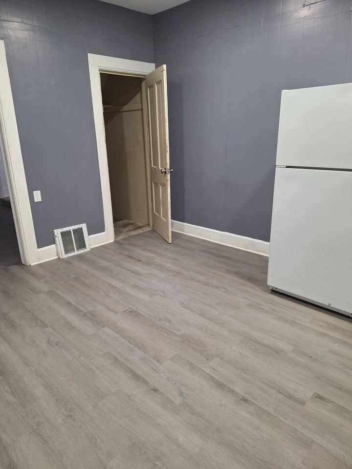 1527 W 6th St - Photo 2 of 38