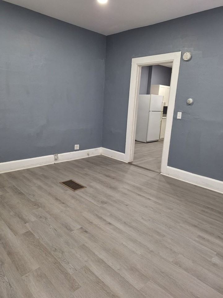 1527 W 6th St - Photo 6 of 38