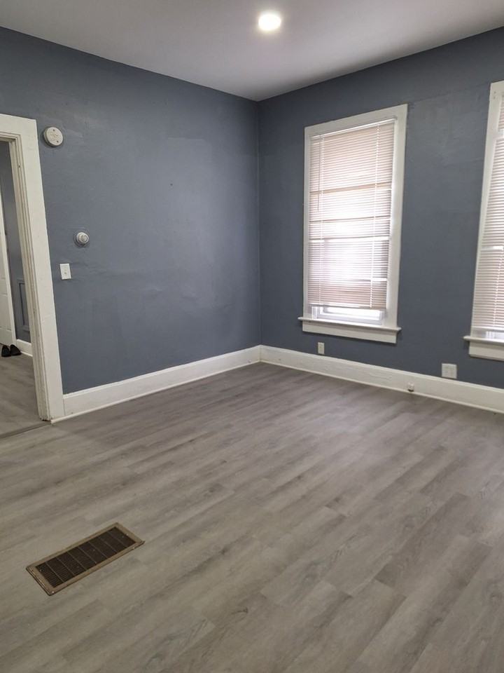 1527 W 6th St - Photo 7 of 38