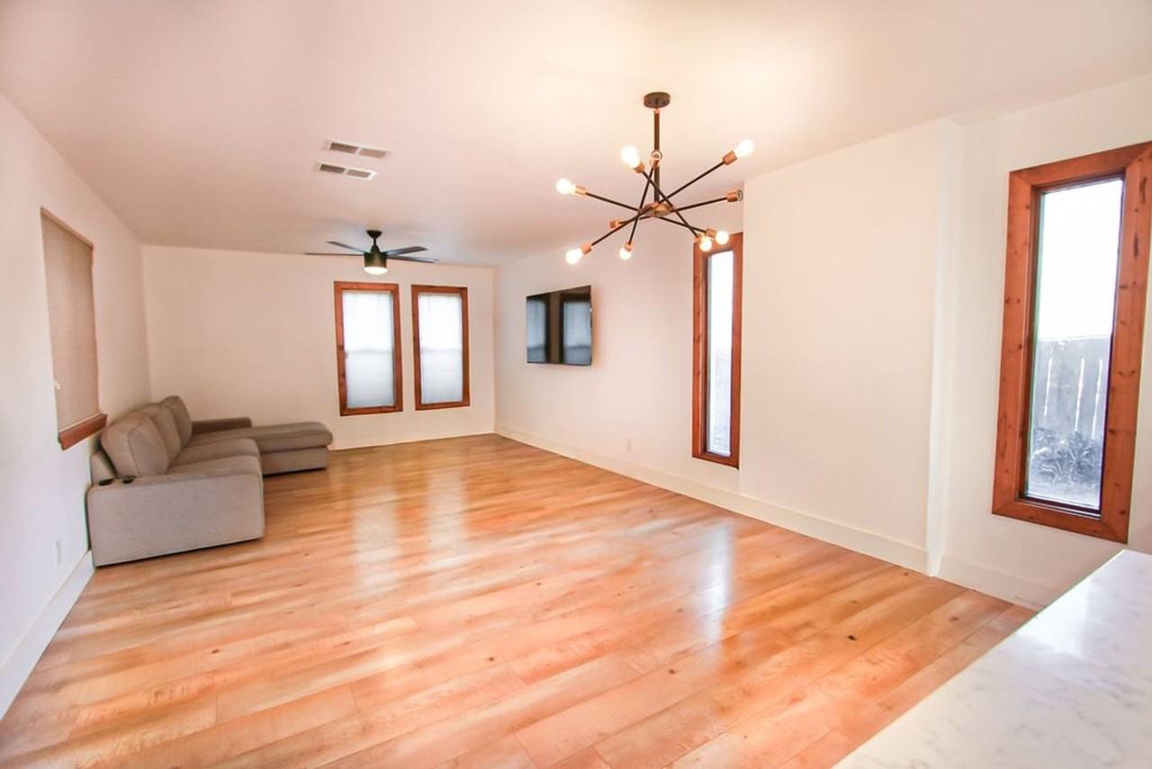 20351 Harvard Way - Photo 3 of 46