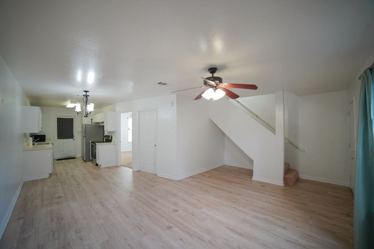 1264 Ocala Rd #B - Photo 2 of 31