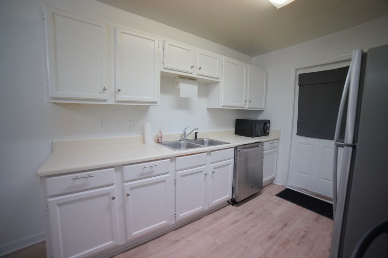 1264 Ocala Rd #B - Photo 7 of 31
