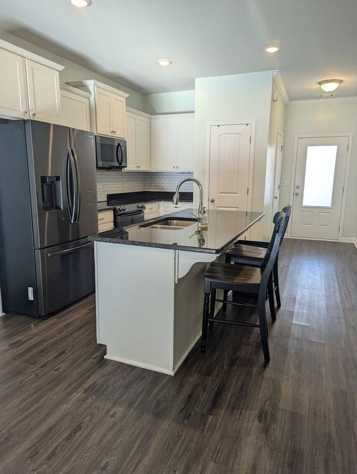 385 Orchard Ln - Photo 2 of 22