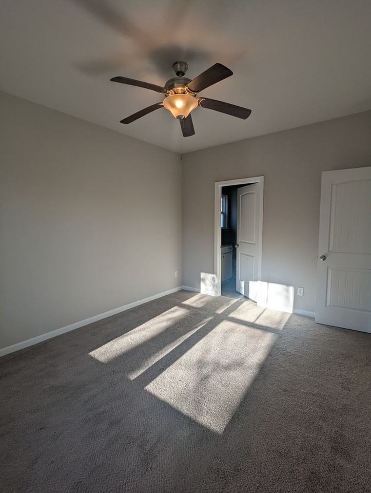 385 Orchard Ln - Photo 6 of 22