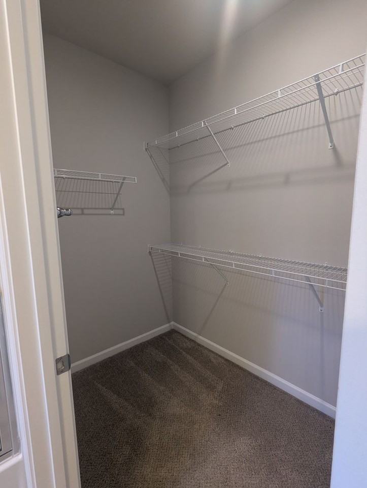 385 Orchard Ln - Photo 7 of 22