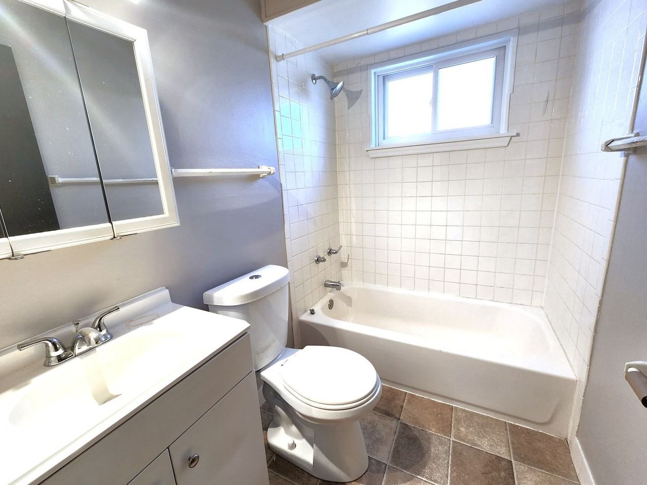 11027 W Hampton Ave - Photo 4 of 9