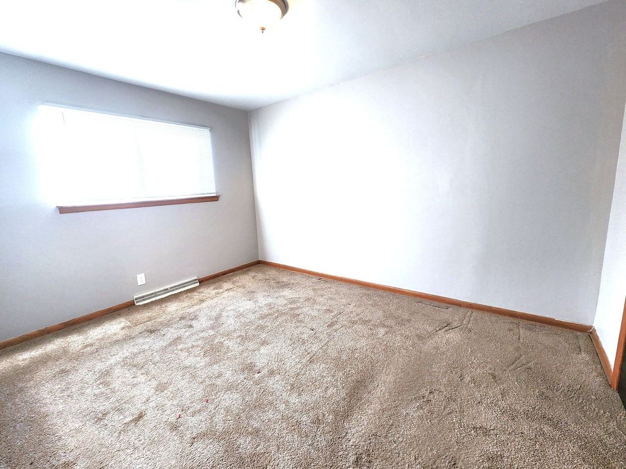 11027 W Hampton Ave - Photo 7 of 9