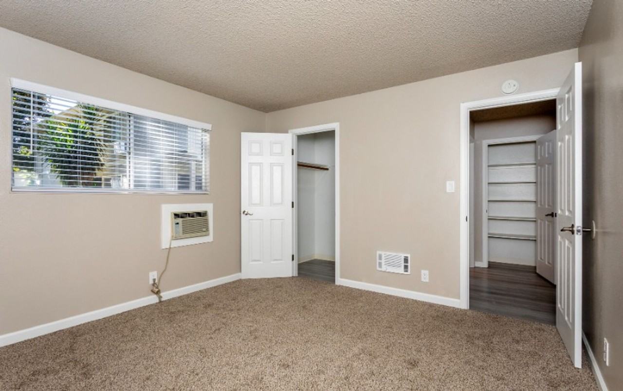 Bridgeford Apartments - Photo 6 of 18